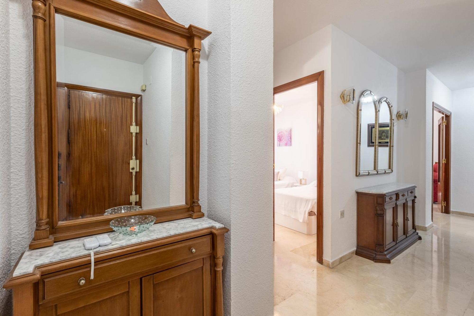Dreaming Dona Luisa - Free Parking Apartment Granada